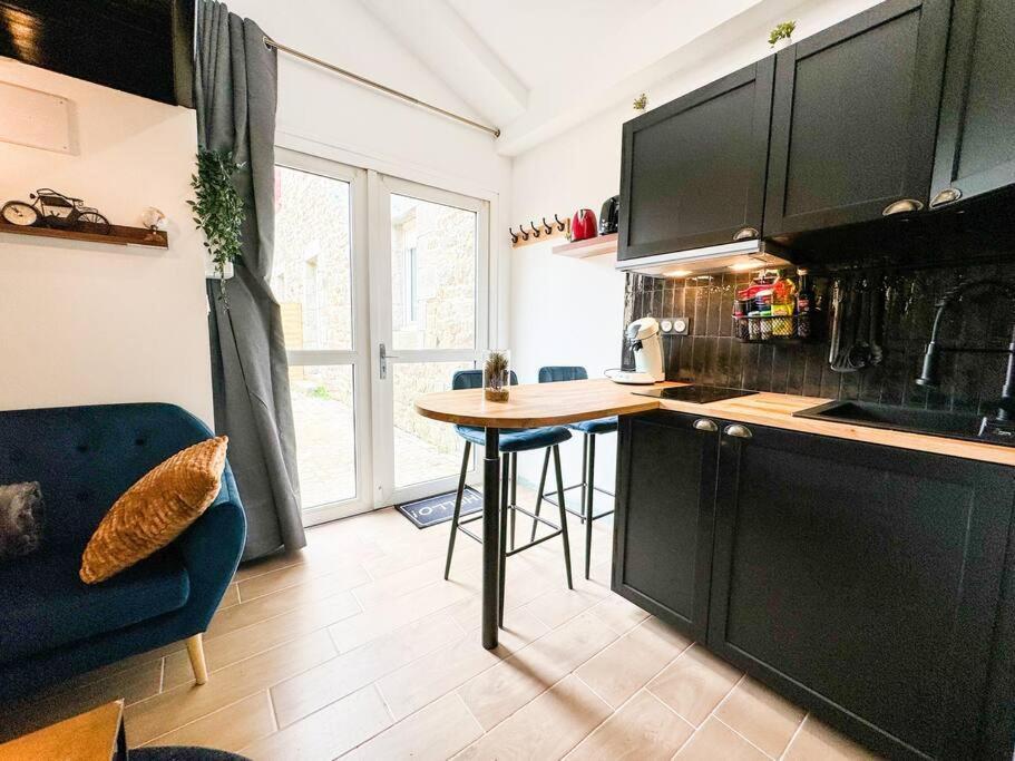 New: Calme Et Elegance *Face A La Gare*_Centrale Guingamp Exteriör bild